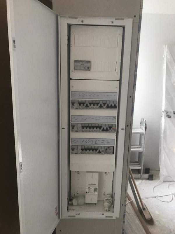 GTL abritant un tableau électrique Montgeron