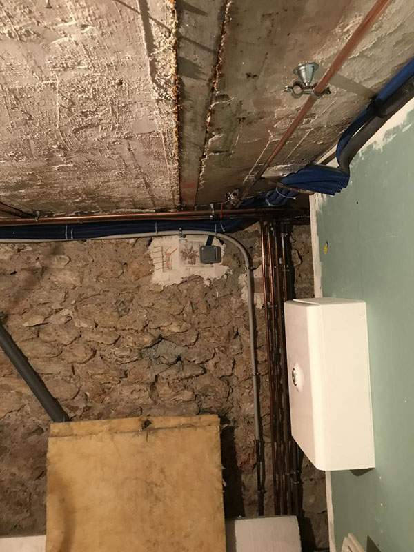 Installations de plomberie dans une zone technique Montgeron